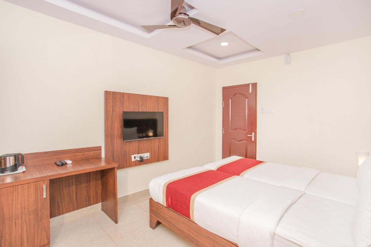 Oyo Flagship 77727 Hotel Blue Bell Bangalore Bagian luar foto